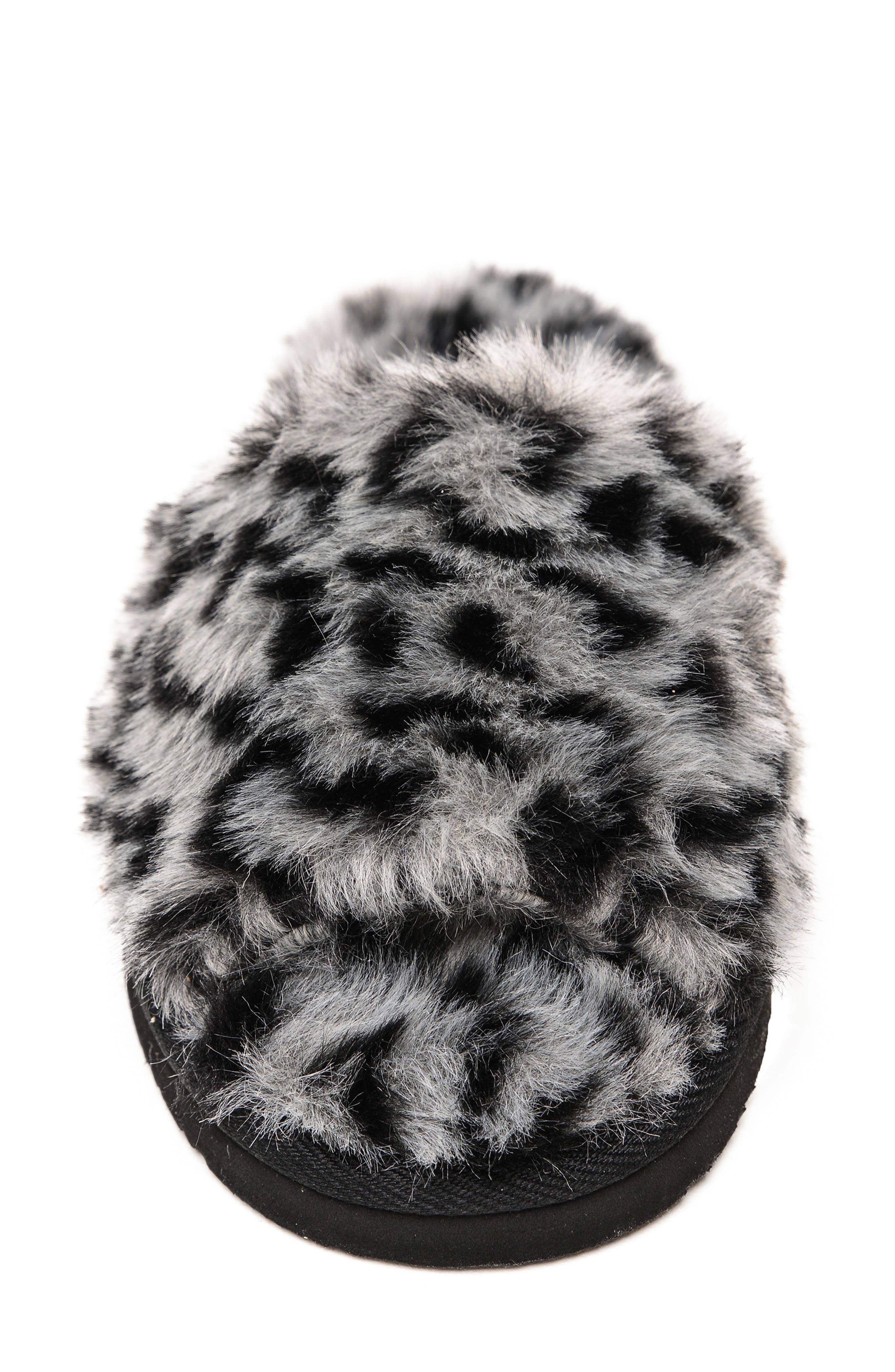 Minnetonka Faux Fur Slide Slipper, Alternate, color, Grey Leopard Print