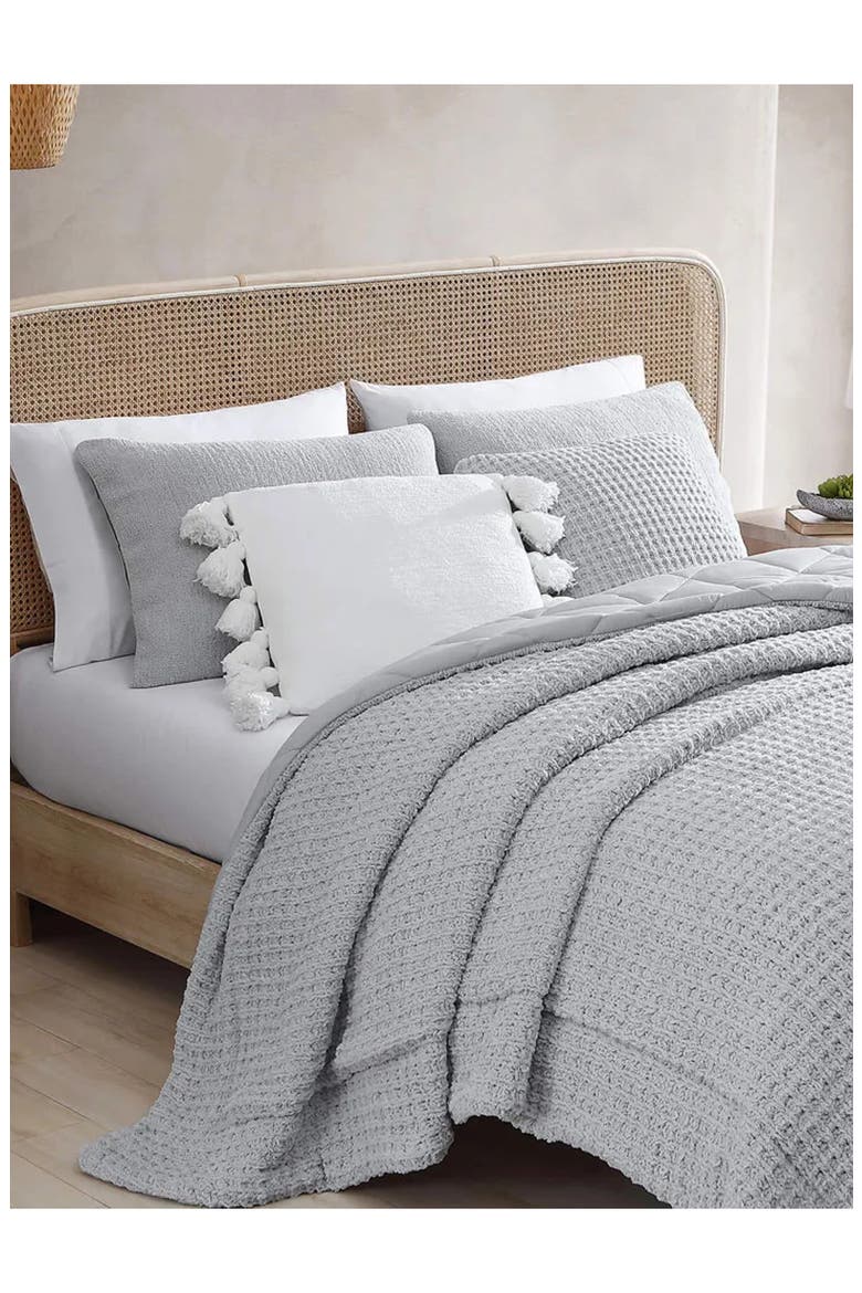 Snug Waffle Comforter, Alternate, color, CLOUD GREY