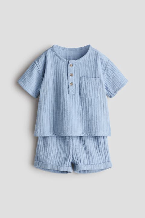 2-piece Top And Shorts Set