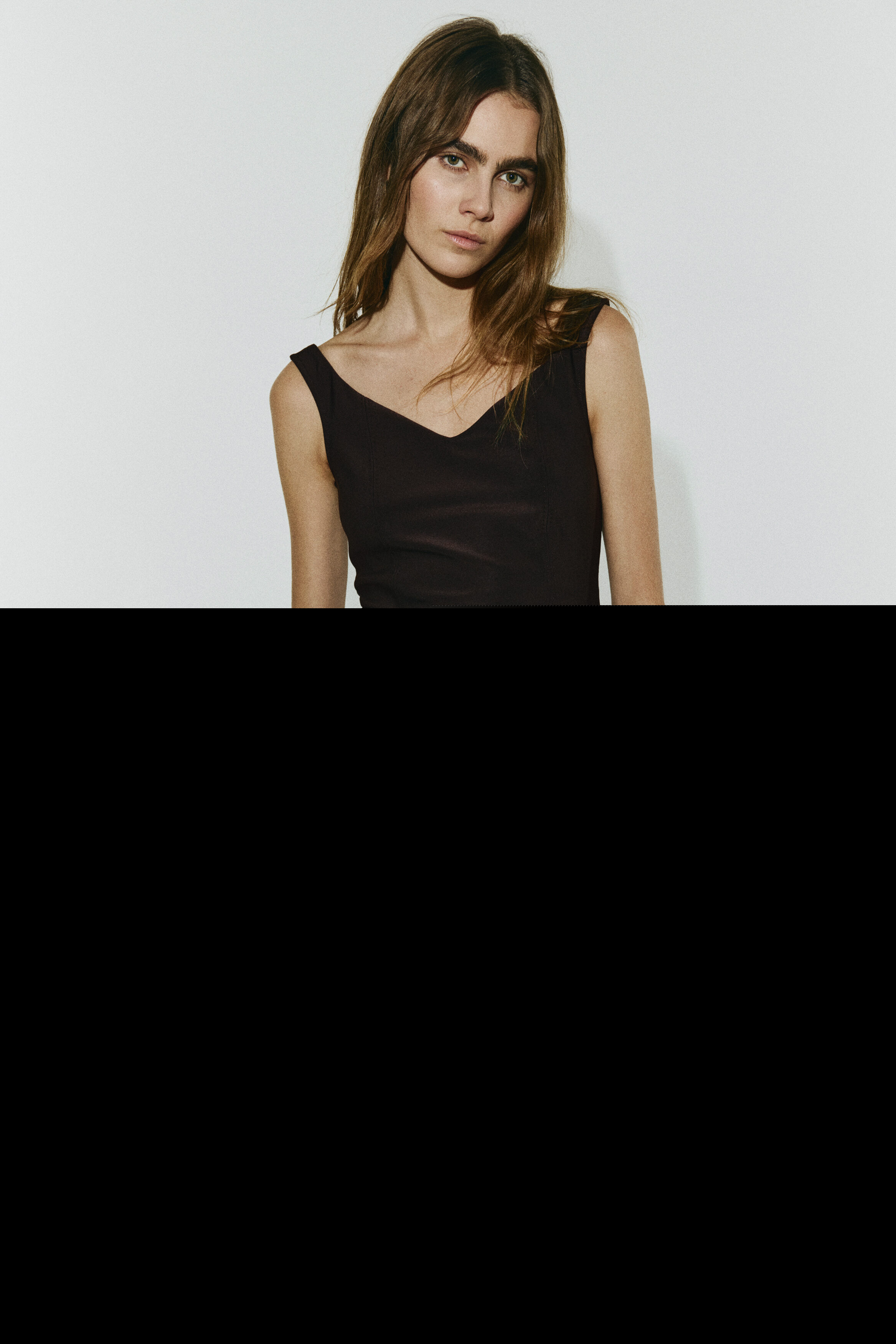 Off-the-shoulder jersey dress
