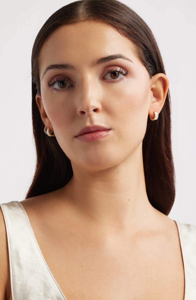 Chelsea28 Set of 3 Huggie Hoop Earrings, Alternate, color, Clear- Gold