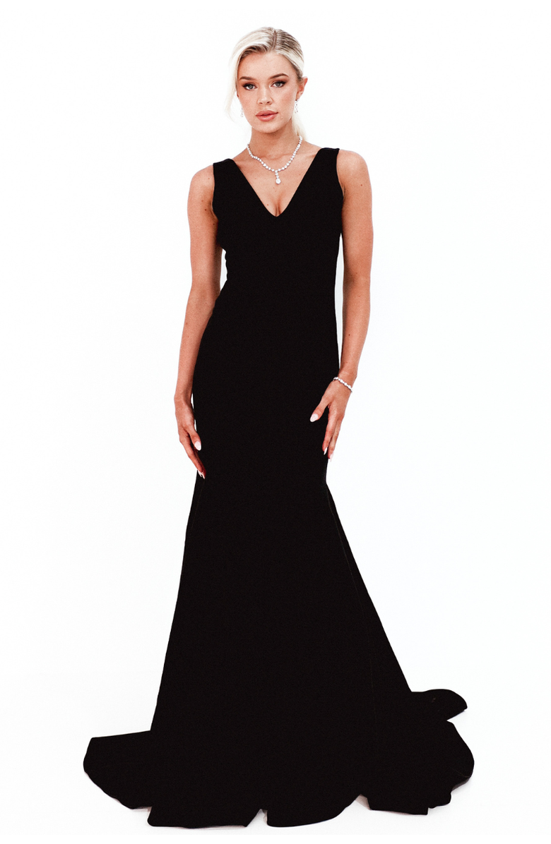 Pia Gladys Perey Holly, Main, color, 