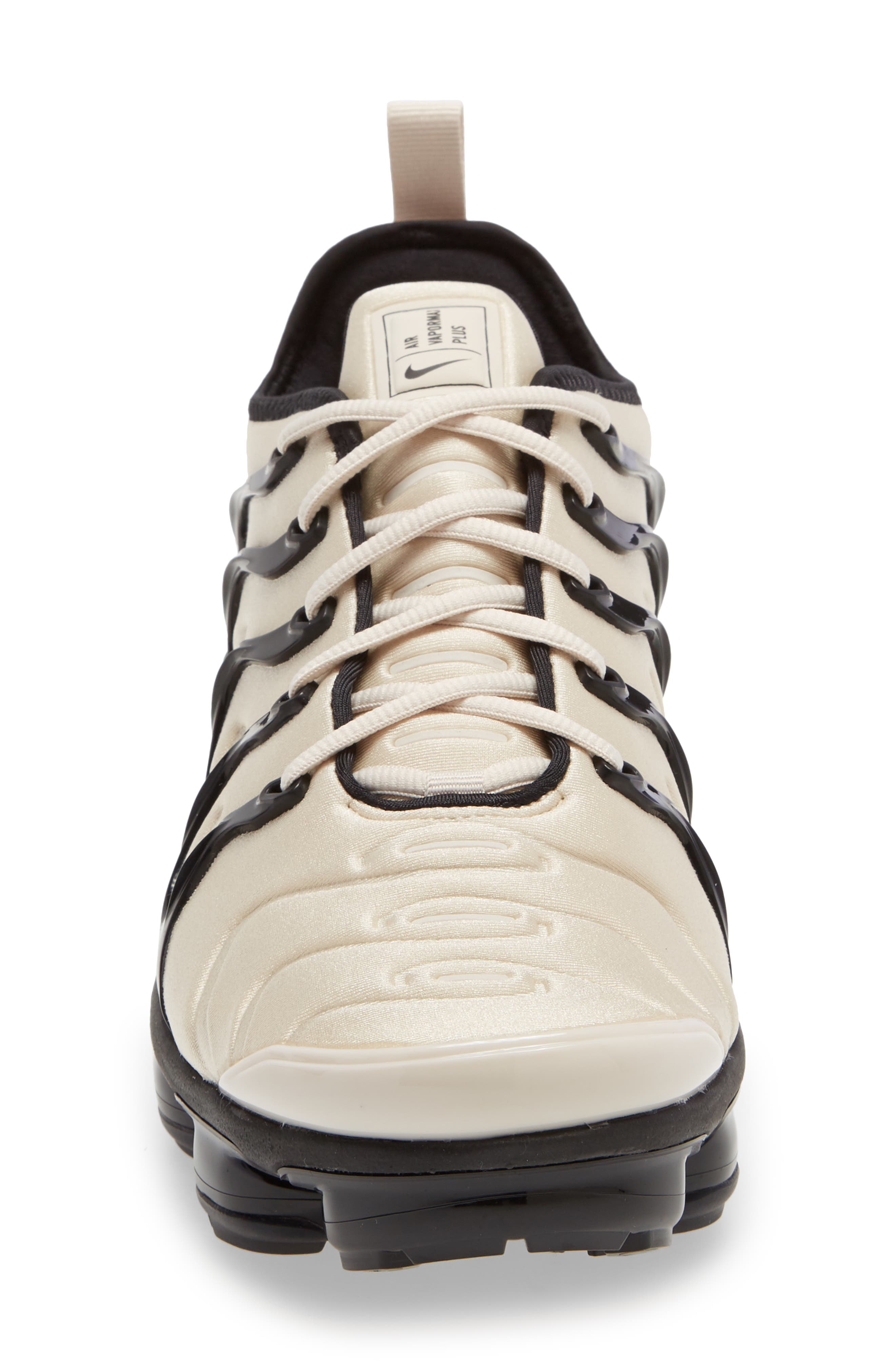 Nike Air VaporMax Plus Sneaker, Alternate, color, 