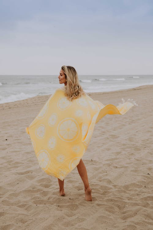 Infusezen Citrus Lemon Organic Cotton Reversible Turkish Towel In Yellow