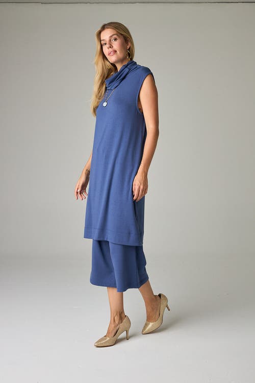Eavolu Baikal Eco-luxe Fleece Crop Pant In Blue