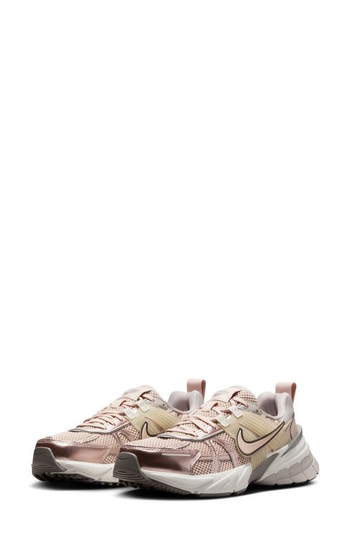 Nike V2k Run Sneaker