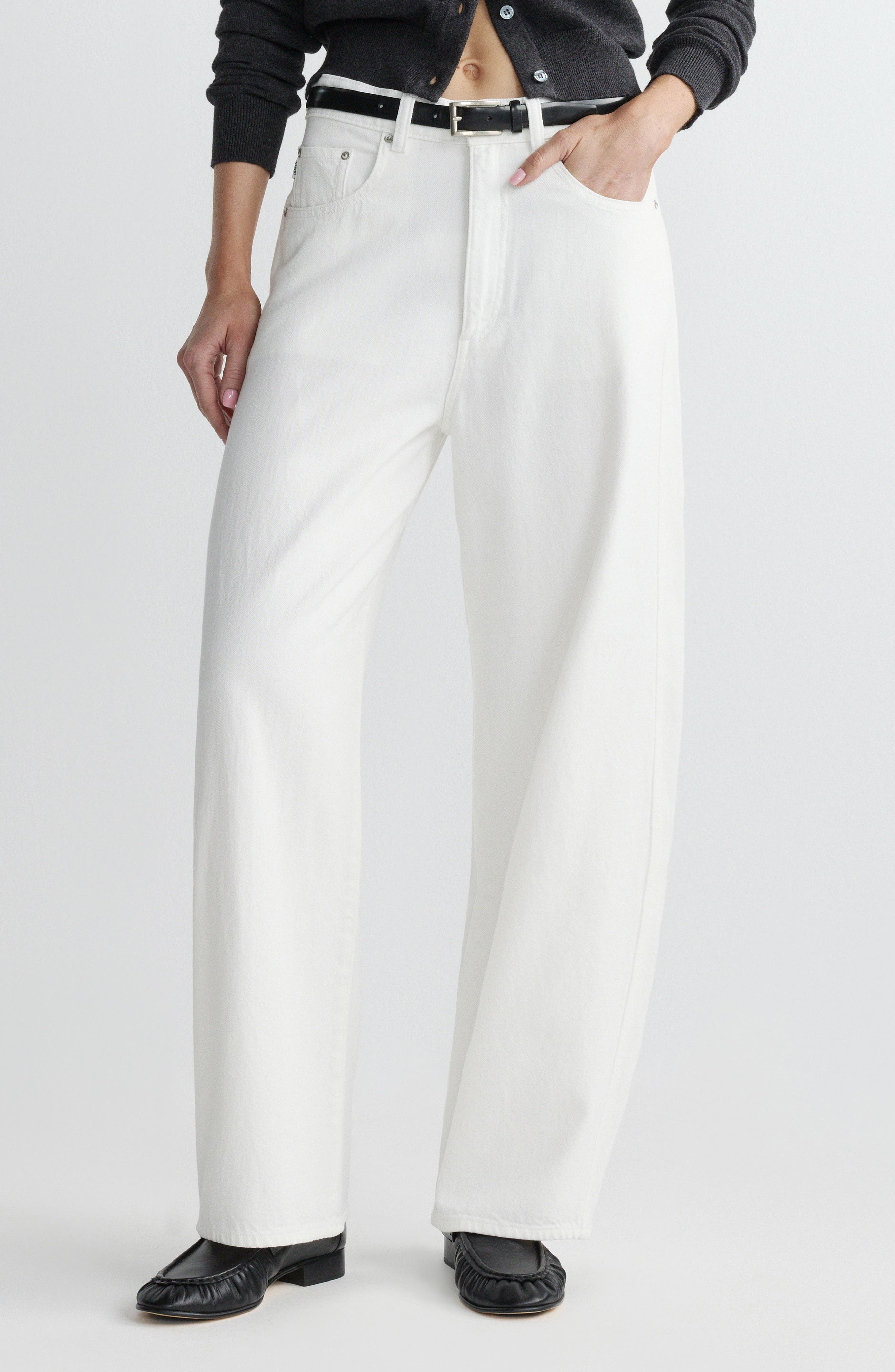 selected WHITE AURA