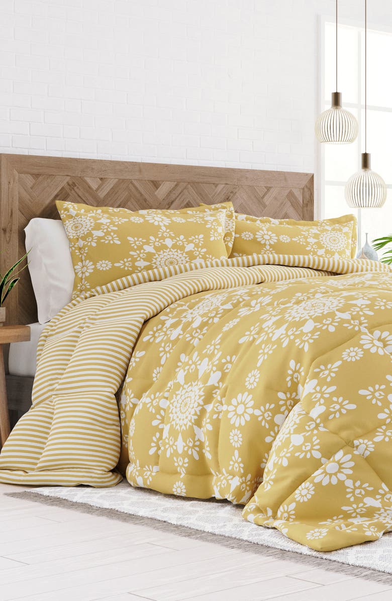 HOMESPUN Premium Ultra Soft Daisy Medallion Reversible Down-Alternative Comforter Set, Alternate, color, Yellow