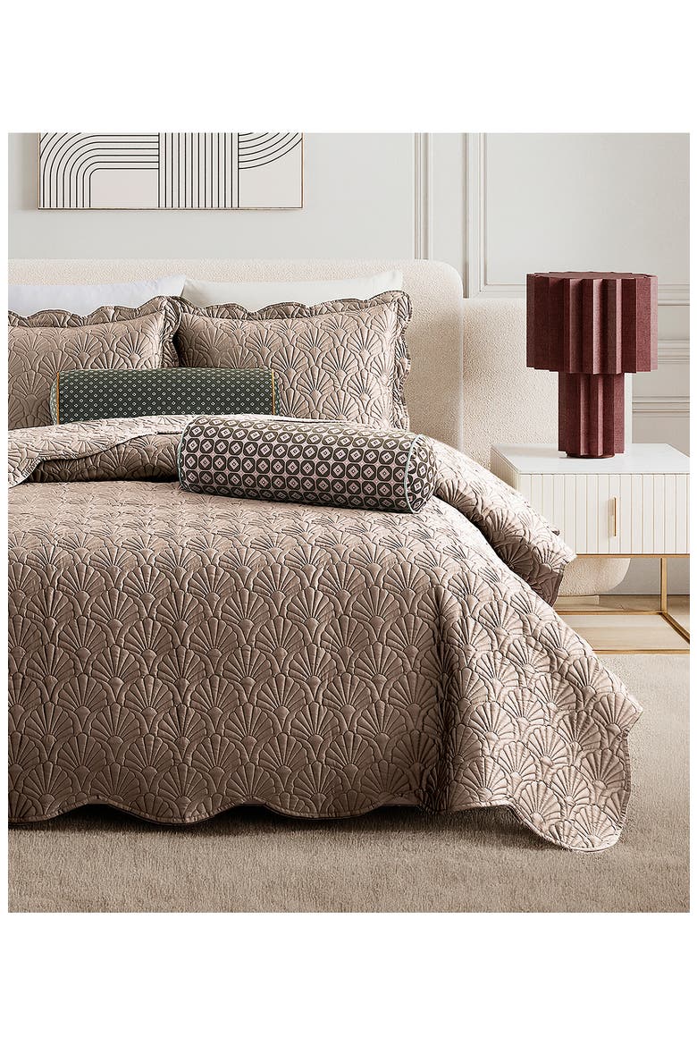 Deco Shells Quilt & Shams Set, Alternate, color, TAN OAK