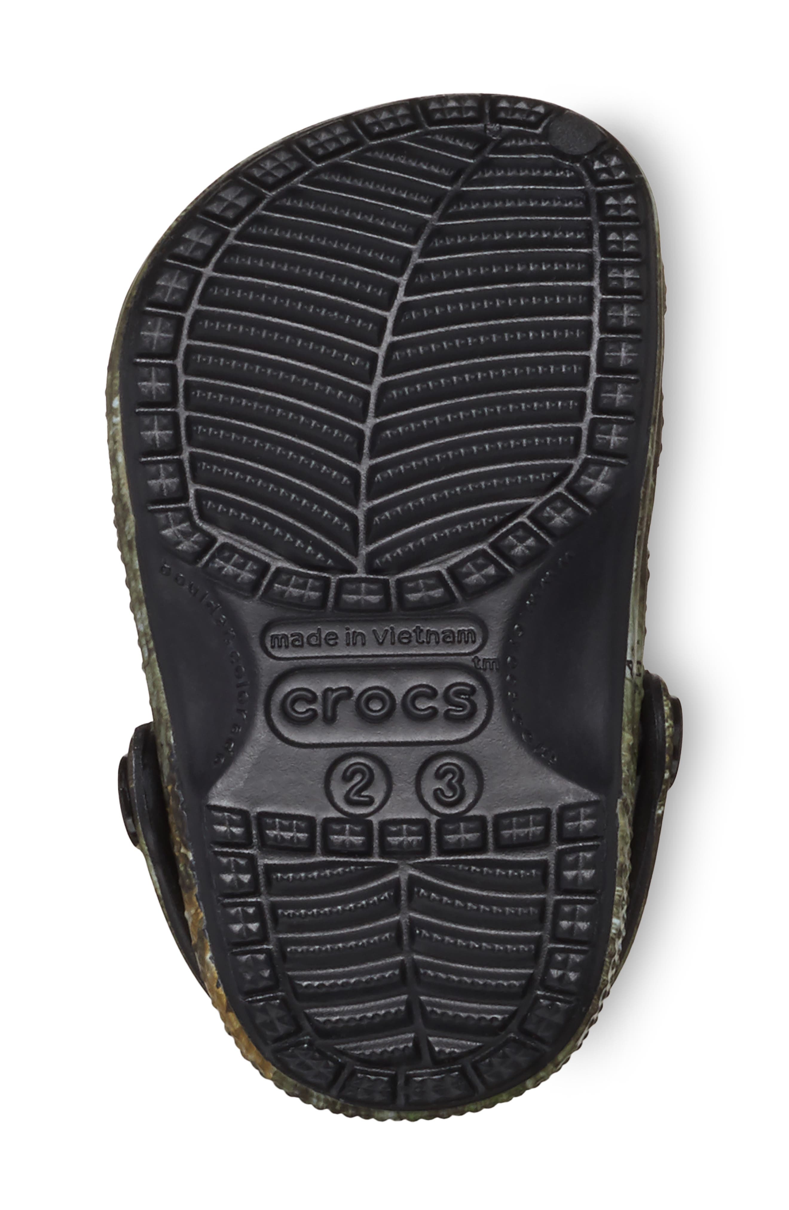 CROCS x Realtree APX<sup>®</sup> Classic Clog, Alternate, color, Green Multi