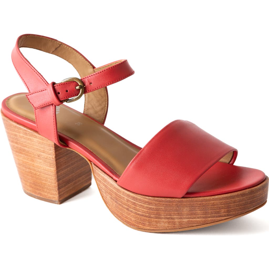 Fortress Hannah Platform Clog Sandal