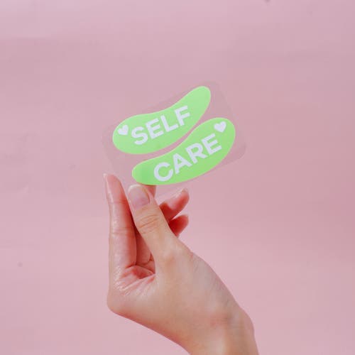 Love And Pebble Reusable Silicone Eye Mask In Light Green