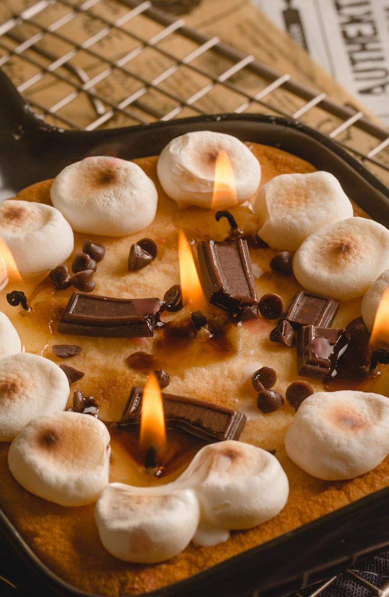 Southlake gifts Skillet S'more Chocolate and Marshmallow Candle, Alternate, color, Light Brown / White