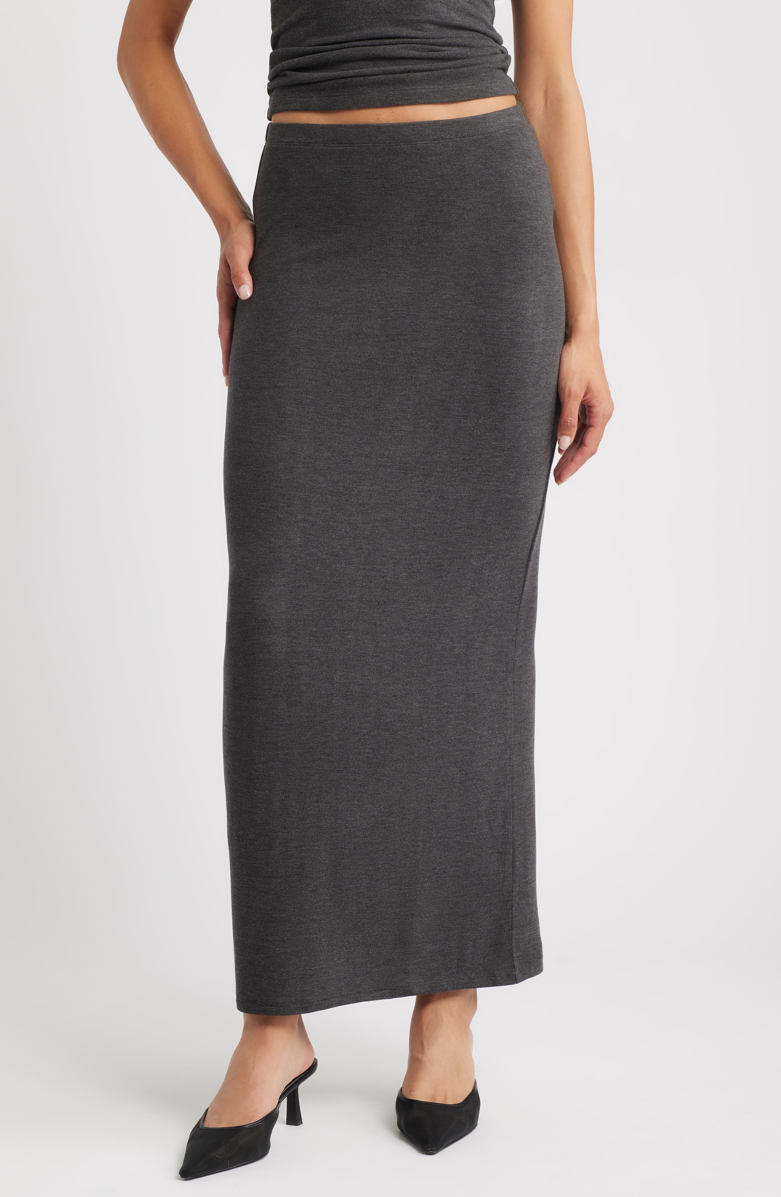 ARTLESS FOREVER Eloise Back Slit Maxi Skirt in Charcoal 