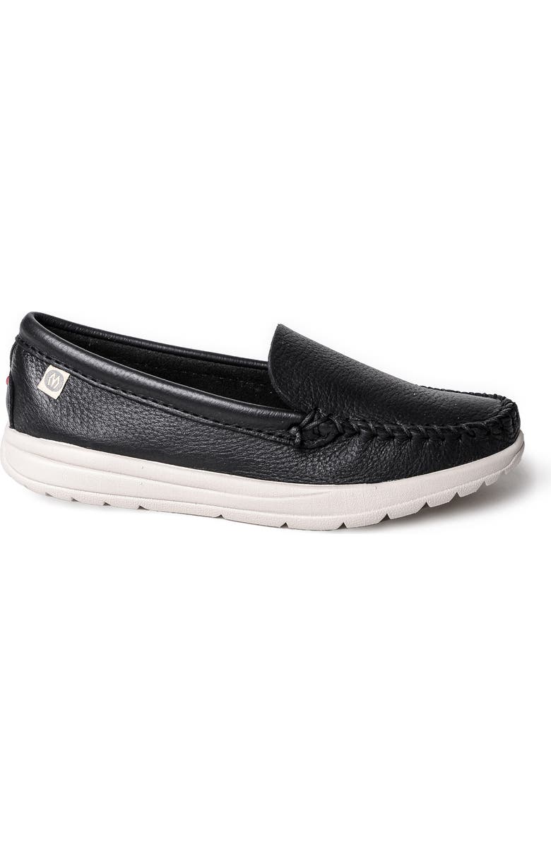 Minnetonka Discover Deerskin Loafer, Alternate, color,