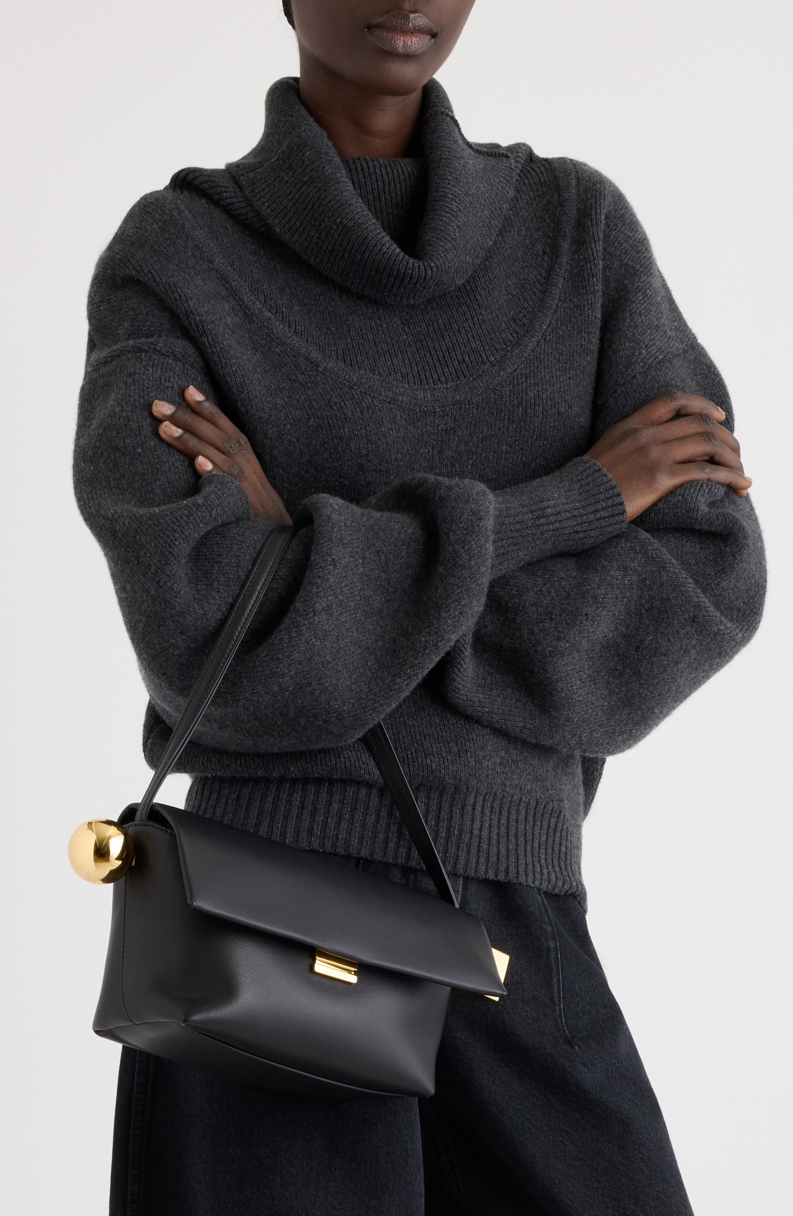 Jacquemus Le Rond Carré Leather Shoulder Bag, Alternate, color, Black 990