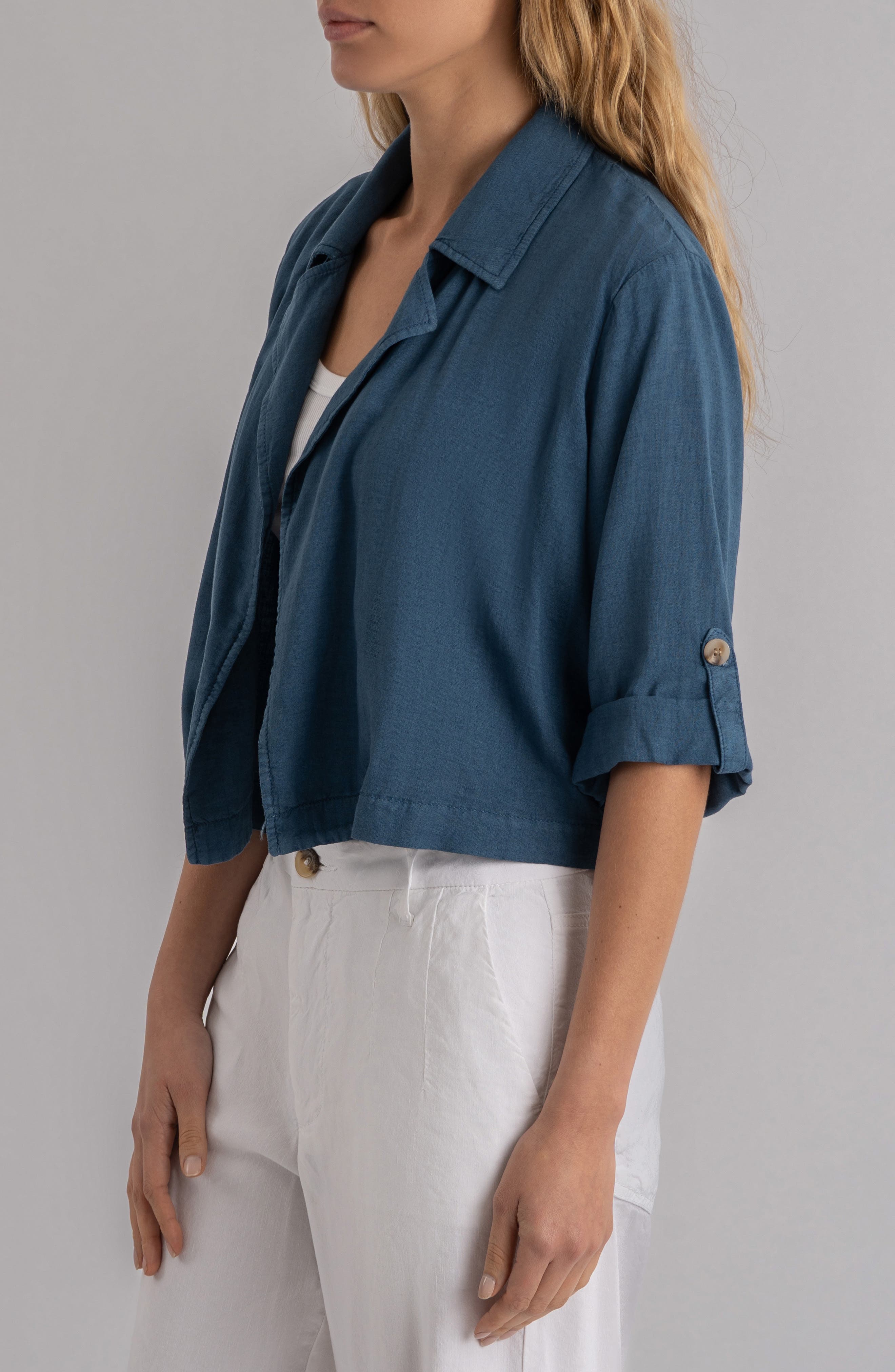 Женские куртки KUT from the Kloth Nadine Crop Open Front Linen Blend Jacket — фото 3