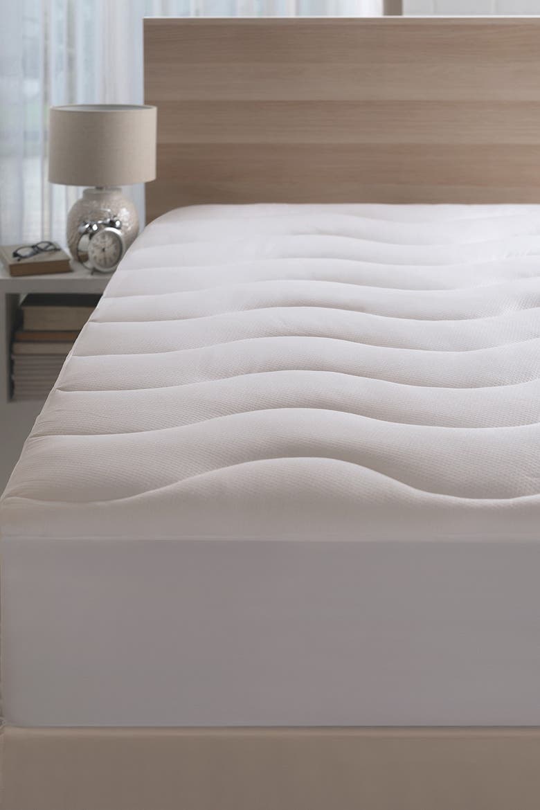 Coolmax Twin Moisture Wicking Performance Mattress Pad, Main, color, WHITE