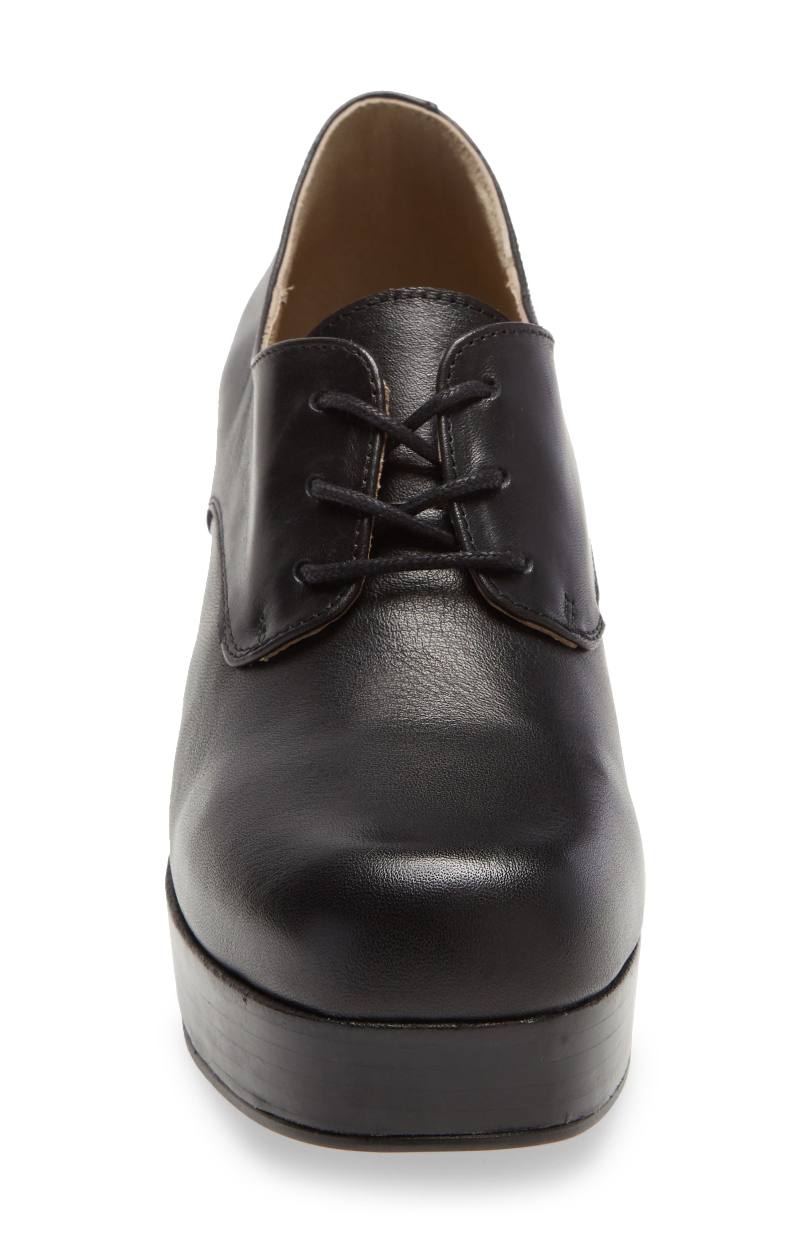 INTENTIONALLY BLANK Albany Platform Pump, Alternate, color, 