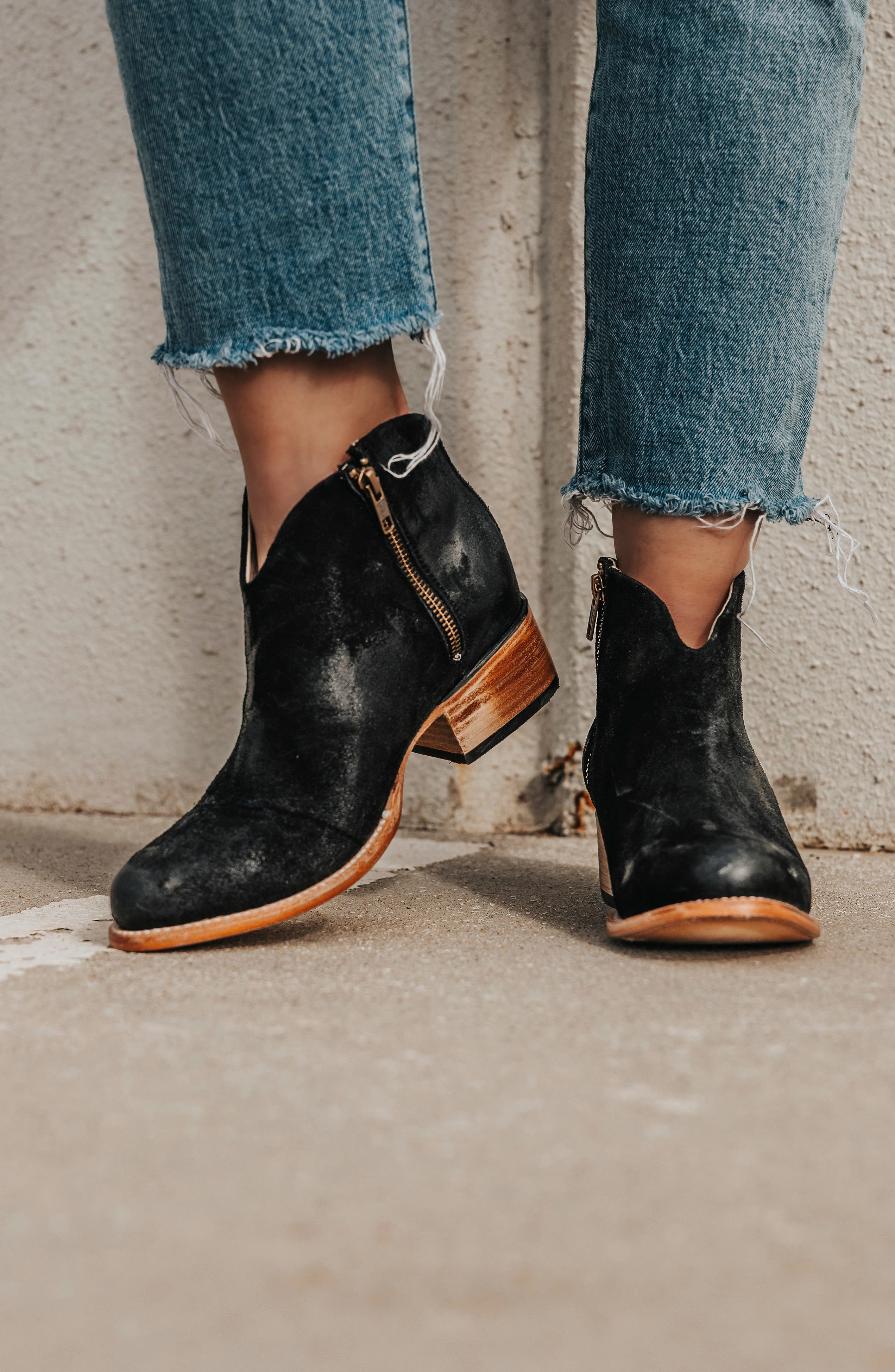 Hippy Bootie, Alternate, color, BLACK SUEDE