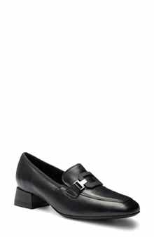 Giza Loafer Pump
