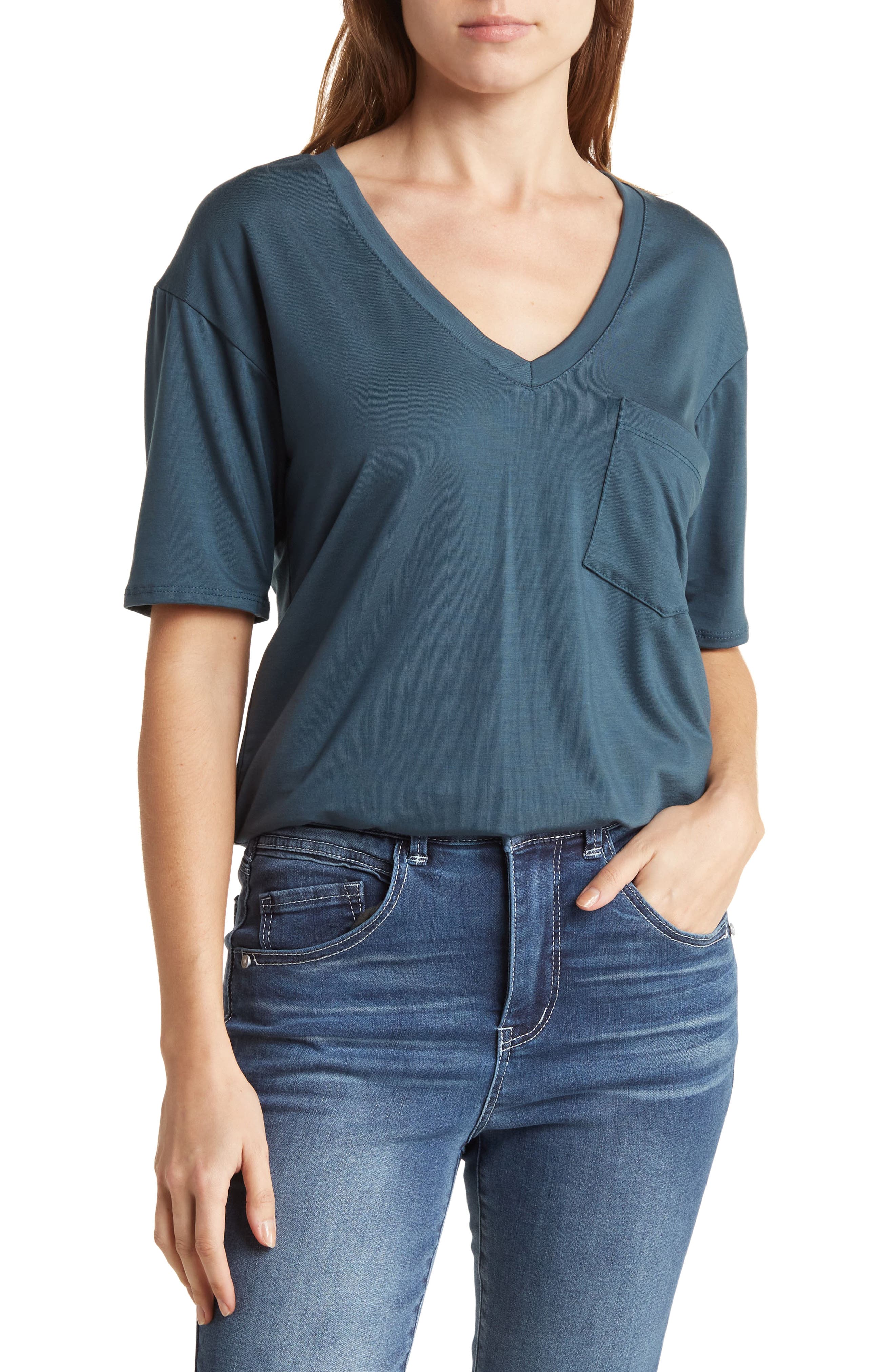 GO COUTURE Deep V-Neck Boyfriend Tee