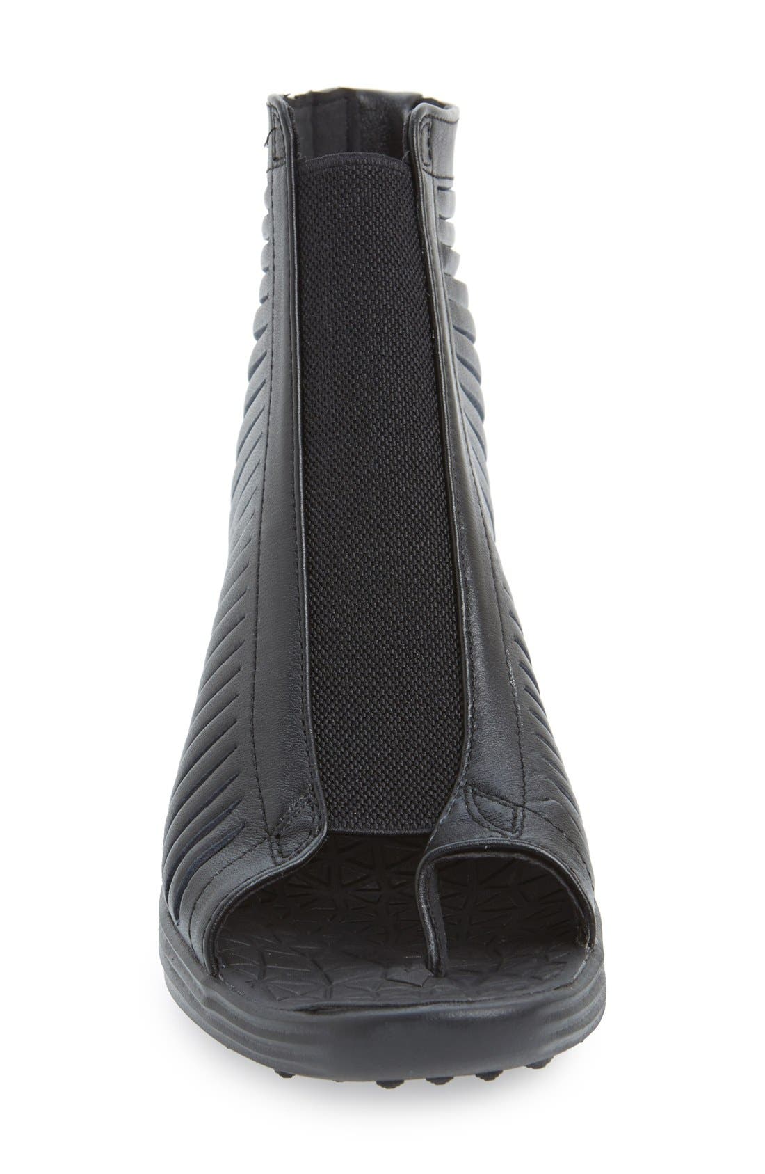 Nike 'Lunarsandiator Sky Hi' Sandal, Alternate, color, 