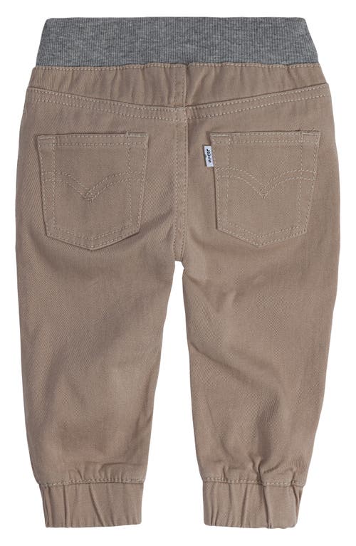 Levi's® Stretch Twill Joggers In Brown