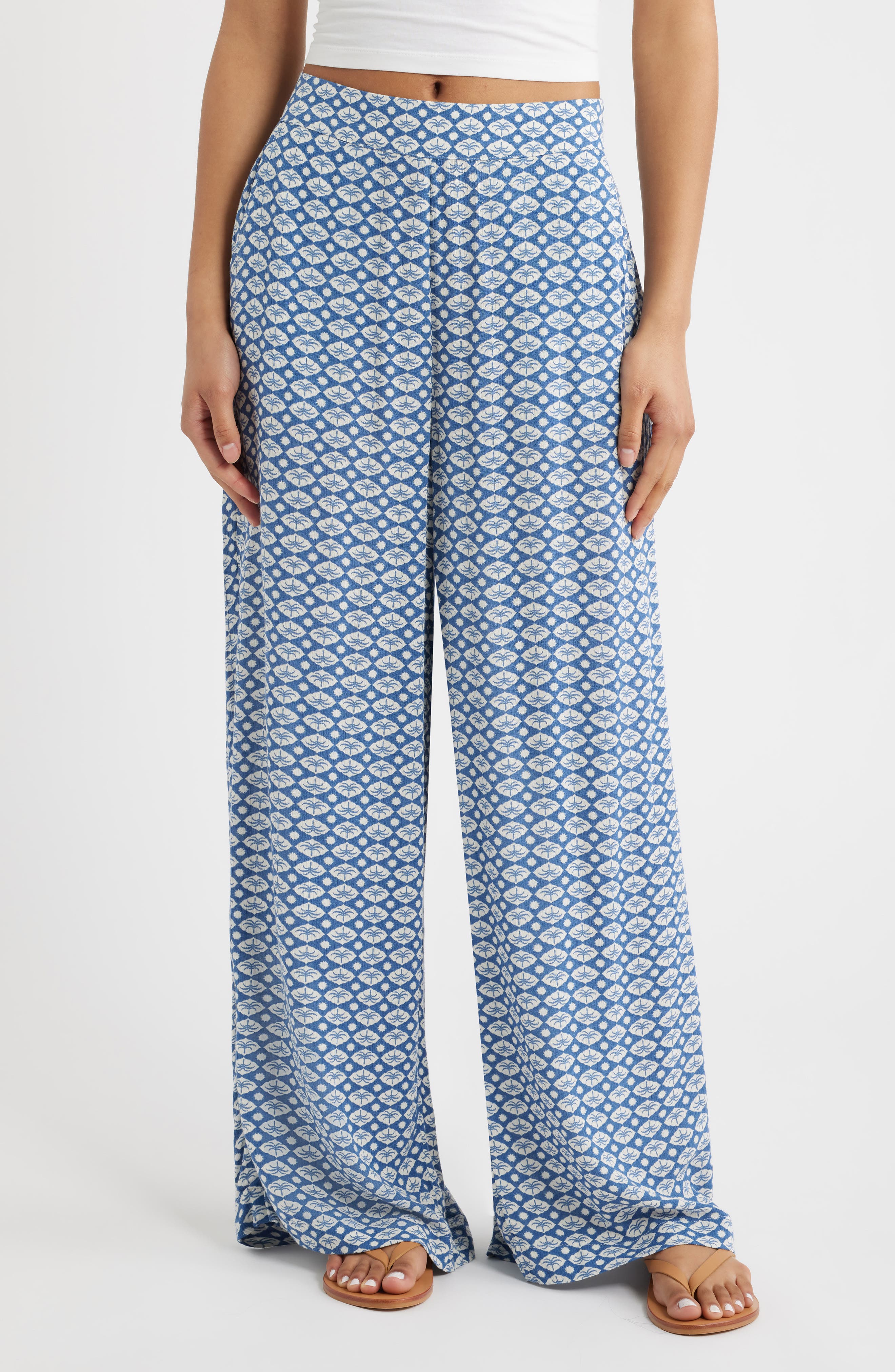 Print Wide Leg Pants - image 3