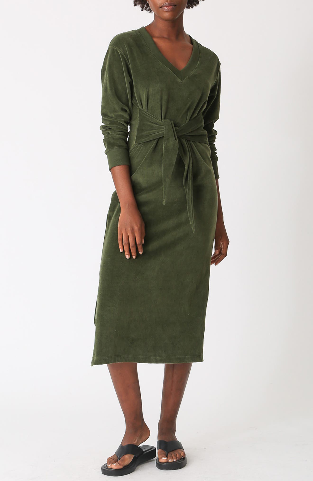 Electric & Rose Linden Tie Waist Long Sleeve Midi Dress in Hunter 