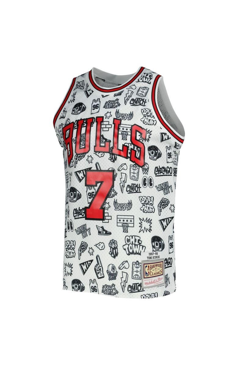 Mitchell & Ness Men's Mitchell & Ness Toni Kukoc White Chicago Bulls 1997/98 Hardwood Classics Doodle Swingman Jersey, Alternate, color, 