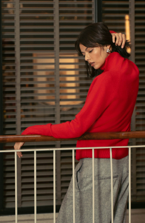 Italic Emma Cashmere Relaxed Turtleneck Sweater In Red