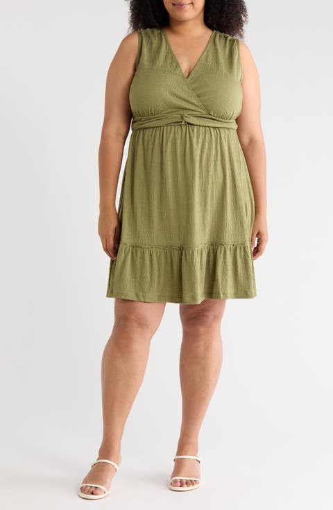 Front Knot Tiered Dress (Plus)