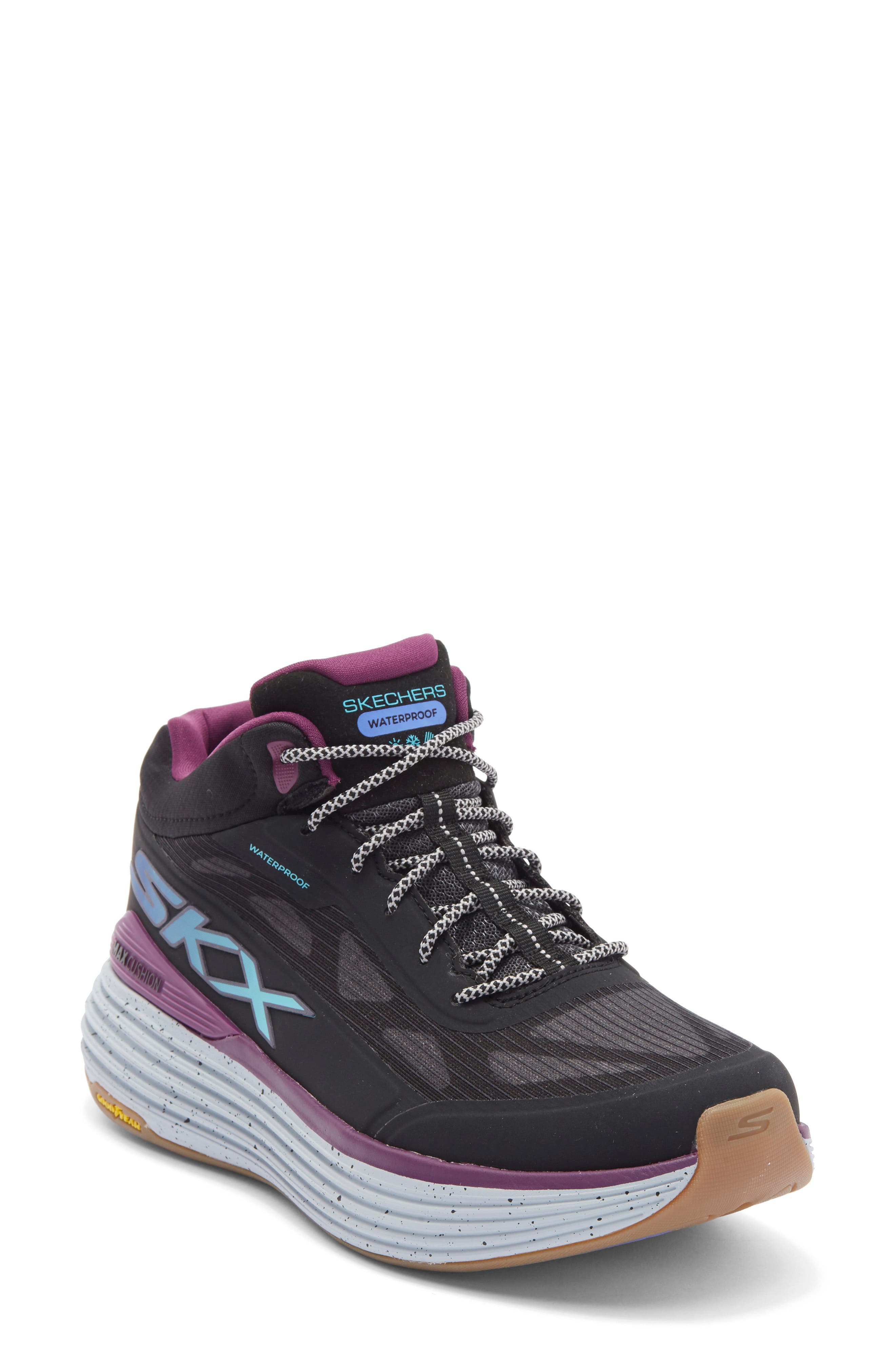 SKECHERS Max Cushioning Suspension Boot