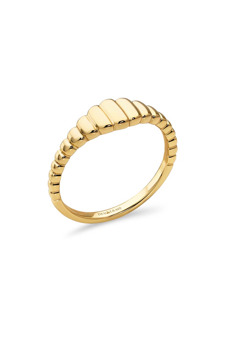 Ribbed Band Ring video