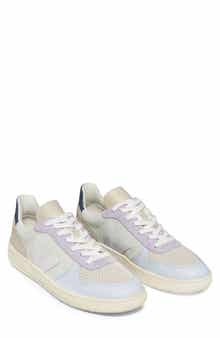 V-10 Sneaker