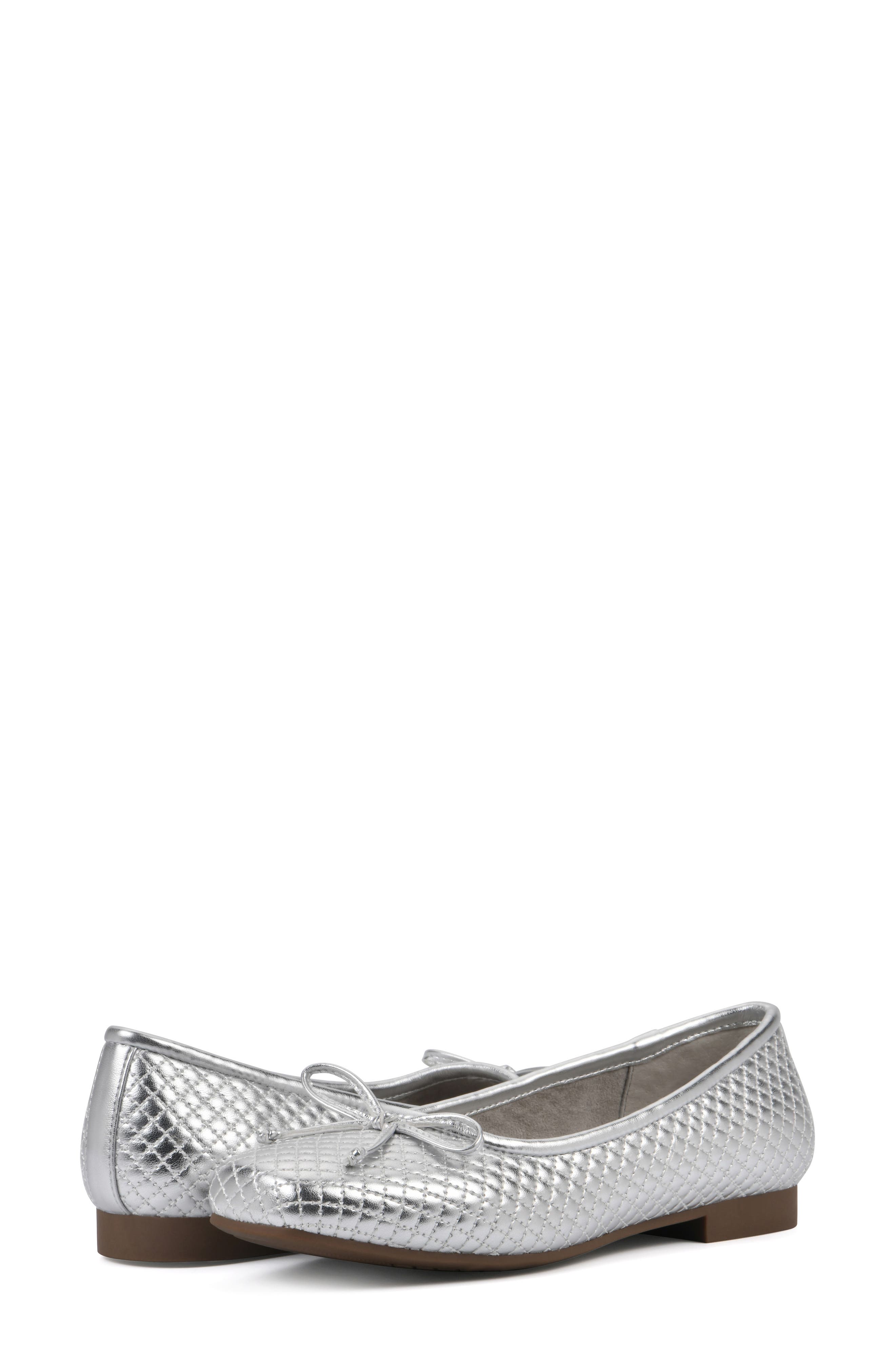 CLIFFS BY WHITE MOUNTAIN Bessy Ballet Flat, Alternate, color, Silver/ Metallic/ Smooth