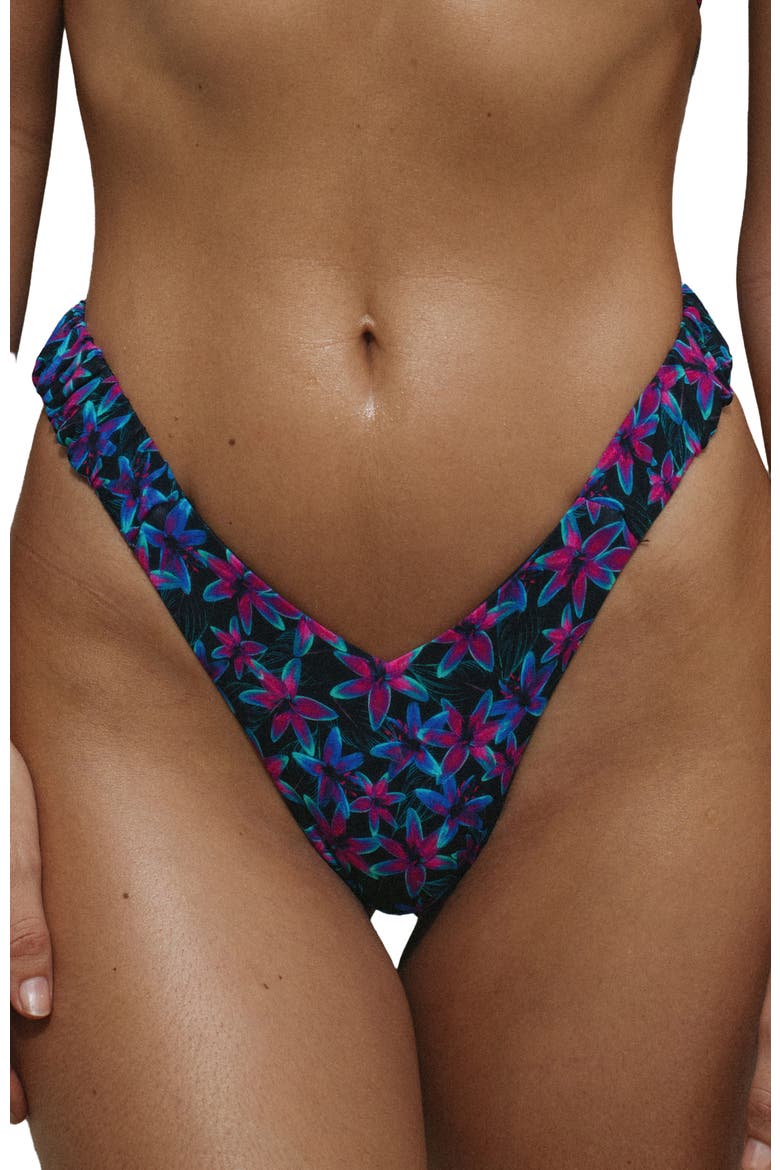Ivy Bottom, Alternate, color, Luminisce