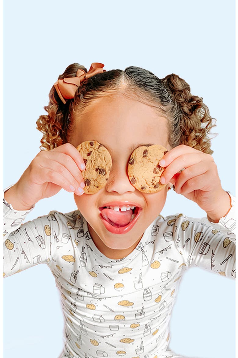 Milk & Cookies Kids 2-Piece Short Sleeve & Shorts Pajama Set, Alternate, color, MILK & COOKIES