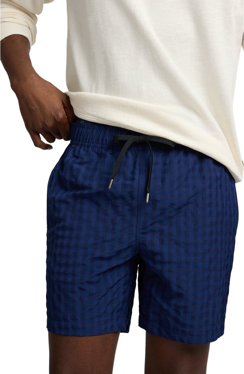 Onia Classic Charles 7" Swim Trunk, Alternate, color, Navy