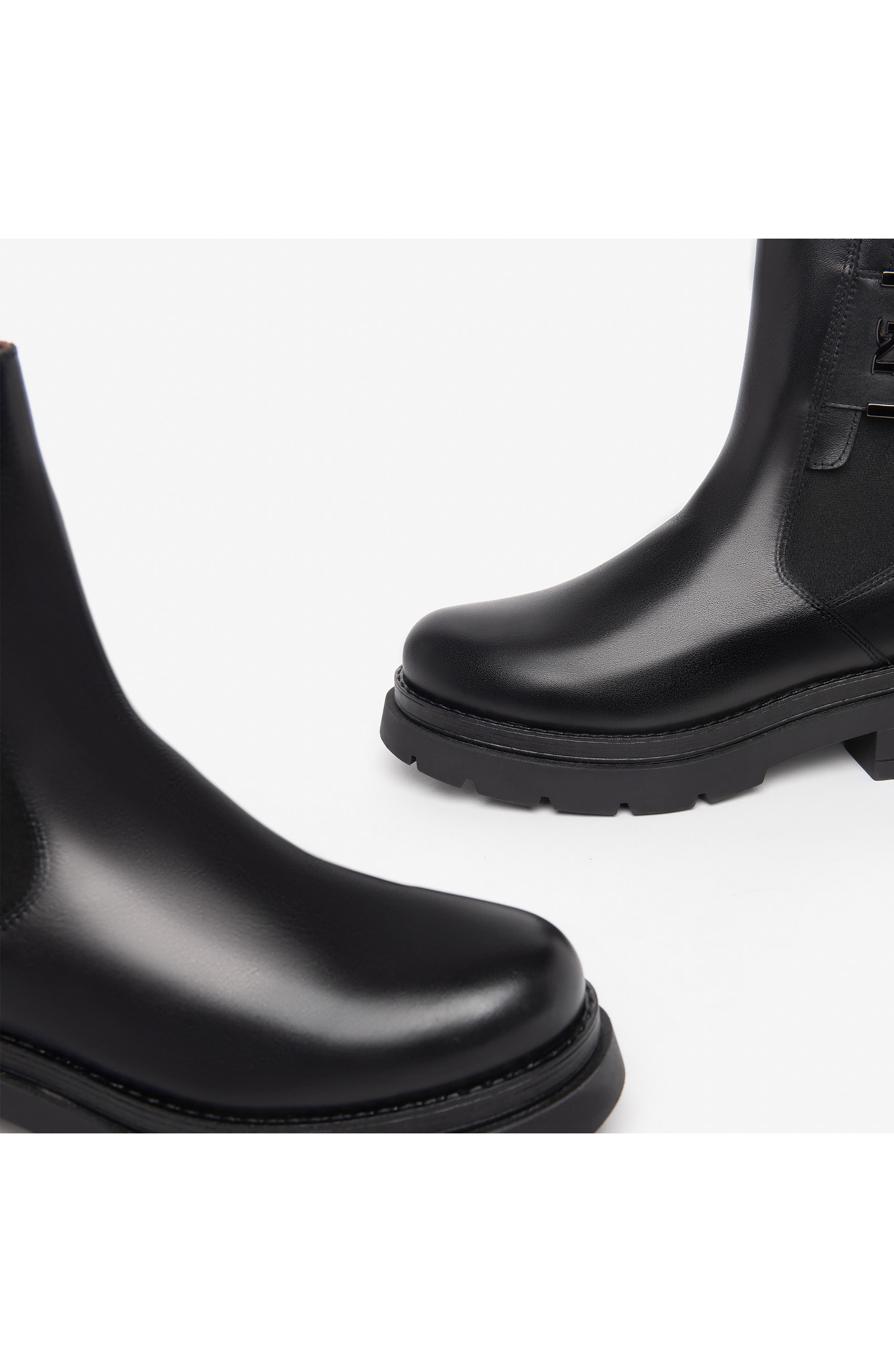 NeroGiardini Logo Plate Lug Sole Chelsea Boot, Alternate, color, 
