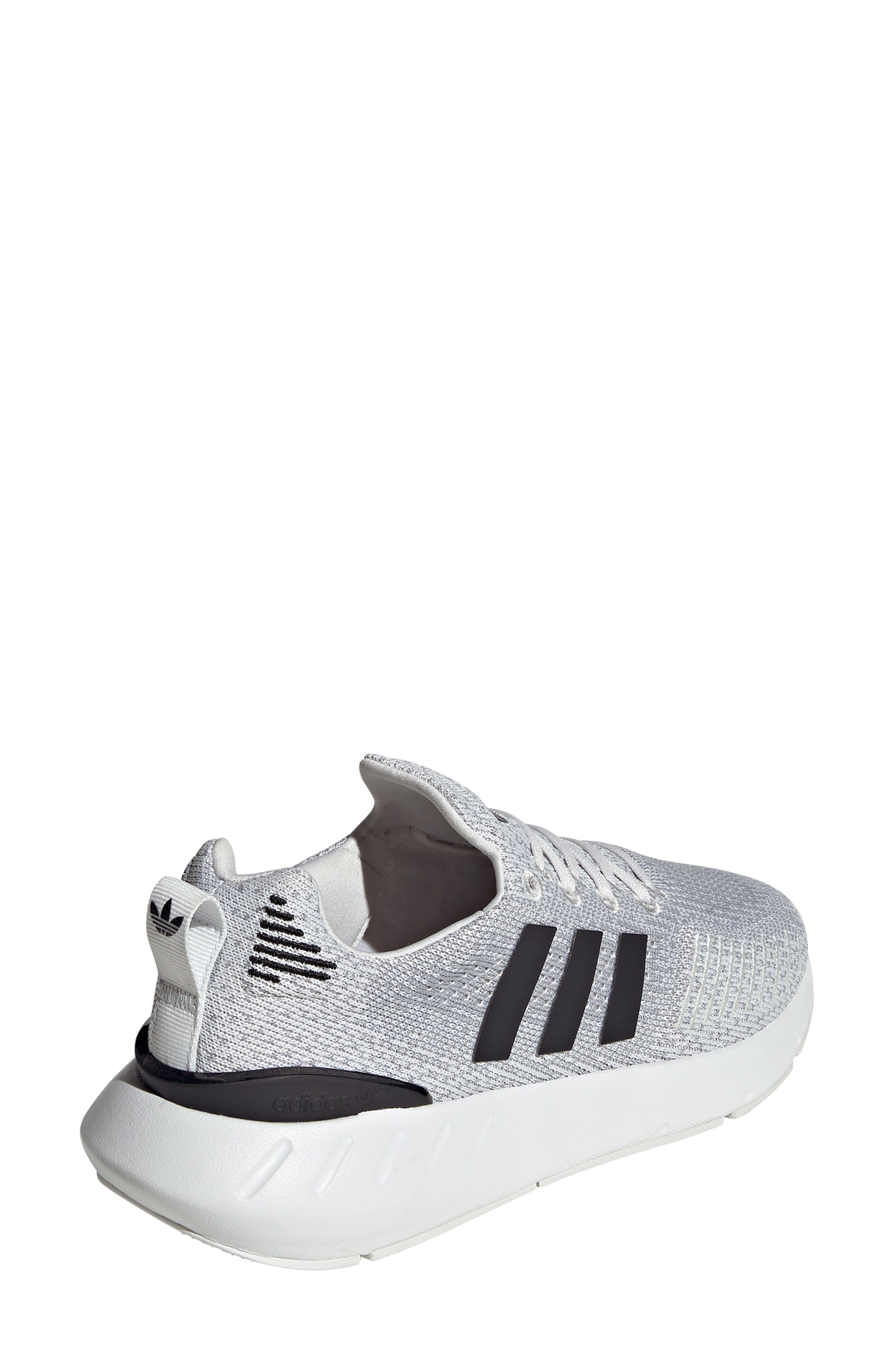 Swift Run 22 Running Shoe, Alternate, color, CRYSTAL WHITE/BLACK/GREY TWO