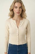 Modenaire Fitted Pearlized Buttoned Ribbed Cardigan