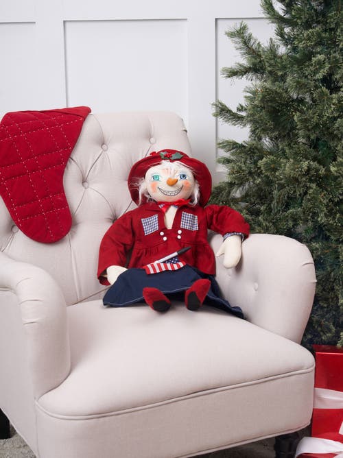 Gallerie Ii Pennie Snow Girl Joe Spencer Gathered Traditions Christmas Art Doll Figure In Multi