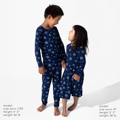 Bellabu Bear Kids' Snowflake Set Of 2 Piece Pajamas In Blue