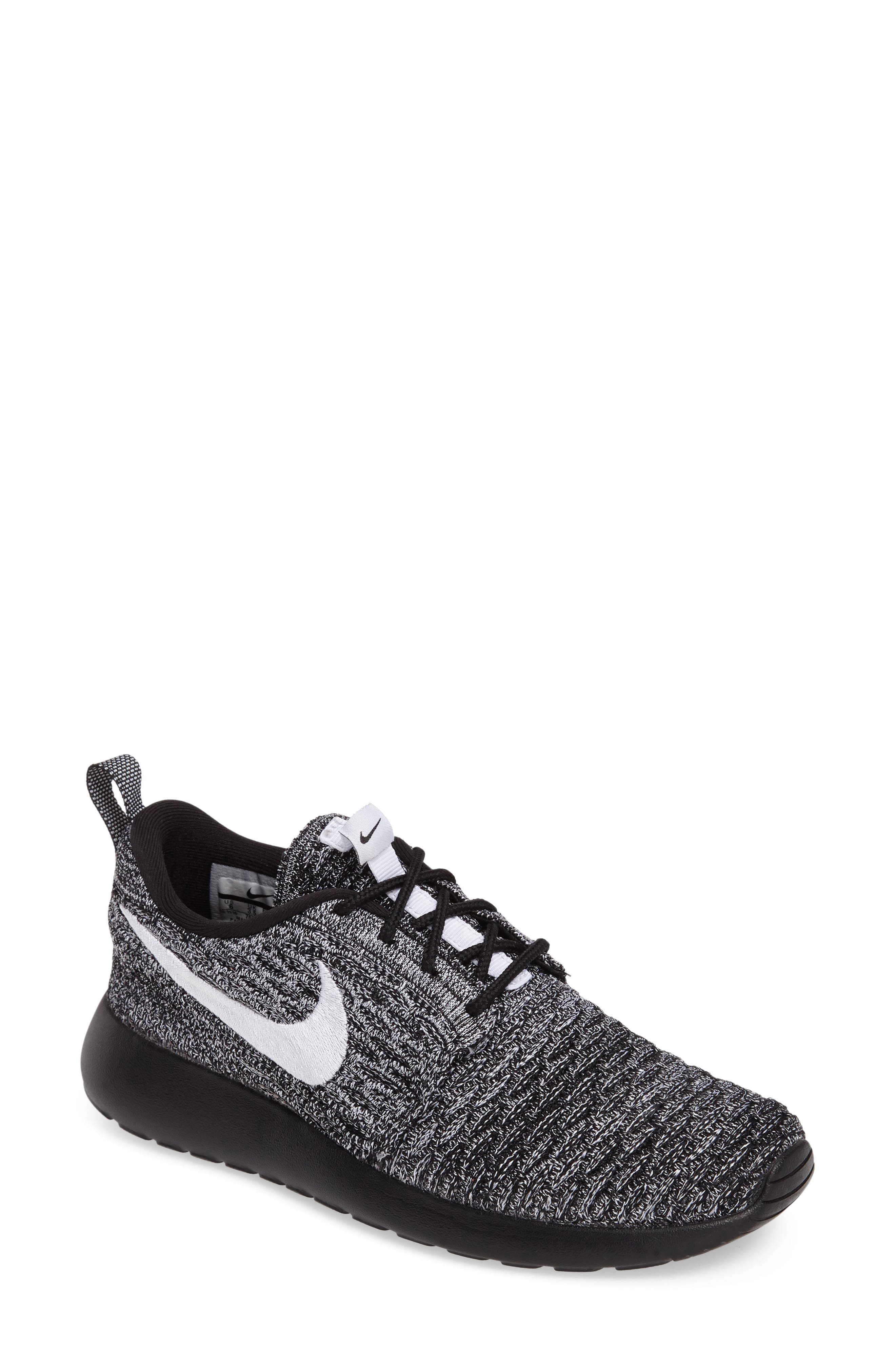 FlyKnit Roshe Run Sneaker, Main, color, BLACK/ SUMMIT WHITE