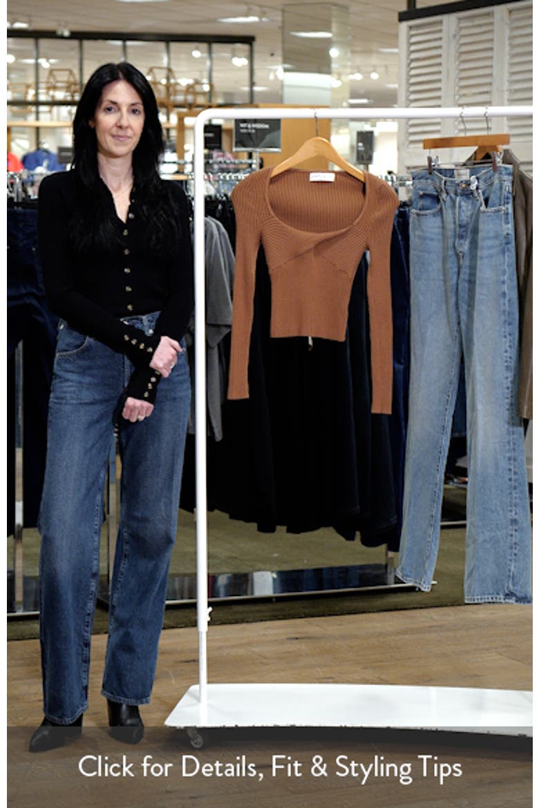 Akopo Sweetheart Neck Long Sleeve Top video