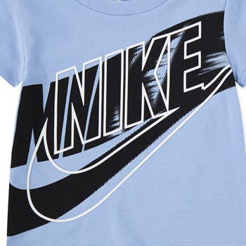 On The Move T-Shirt & Shorts Set