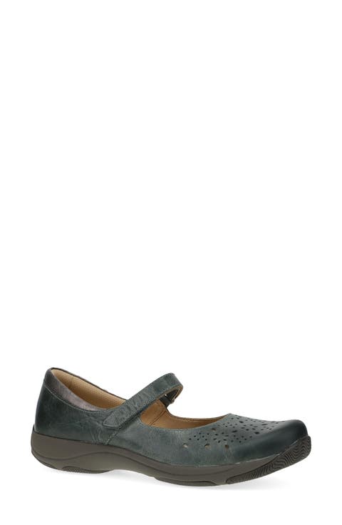 Stacy Wide Mary Jane Flat (Women)