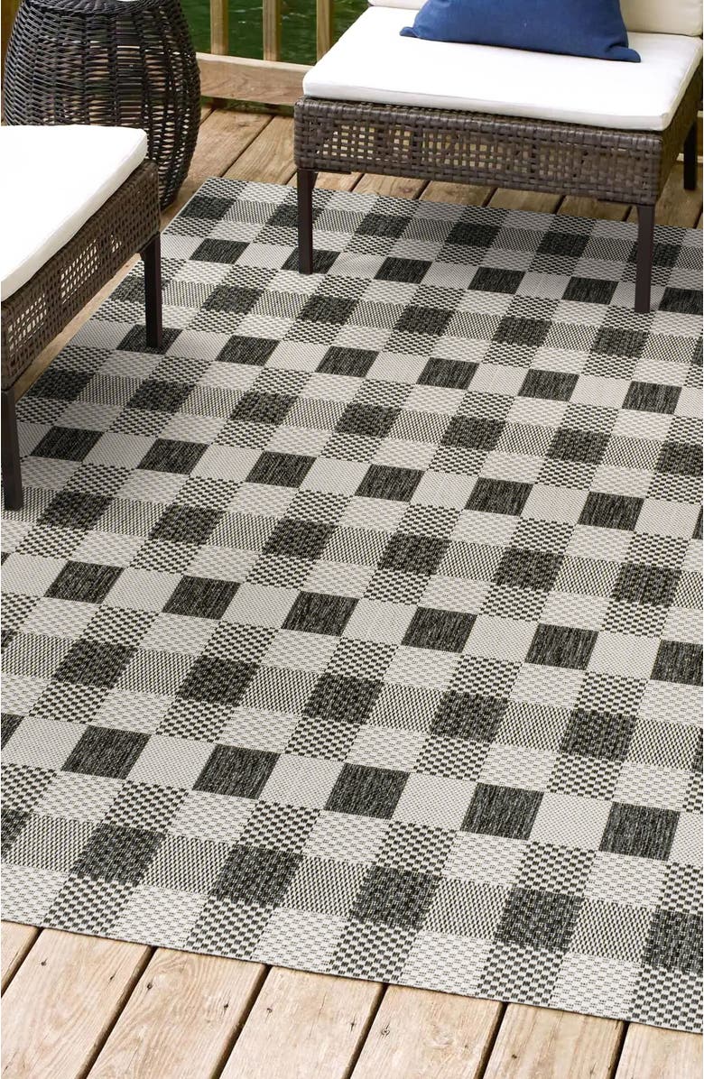 JONATHAN Y Darcy Traditional Geometric Bold Gingham Indoor/Outdoor Area Rug, Alternate, color, Black/Cream